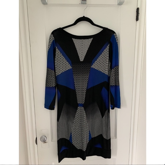 BCBGMaxAzria Dresses & Skirts - BCBG long sleeve jersey dress - size M